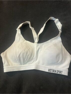 Victoria Sport White Seamless Supportive Sports Bra